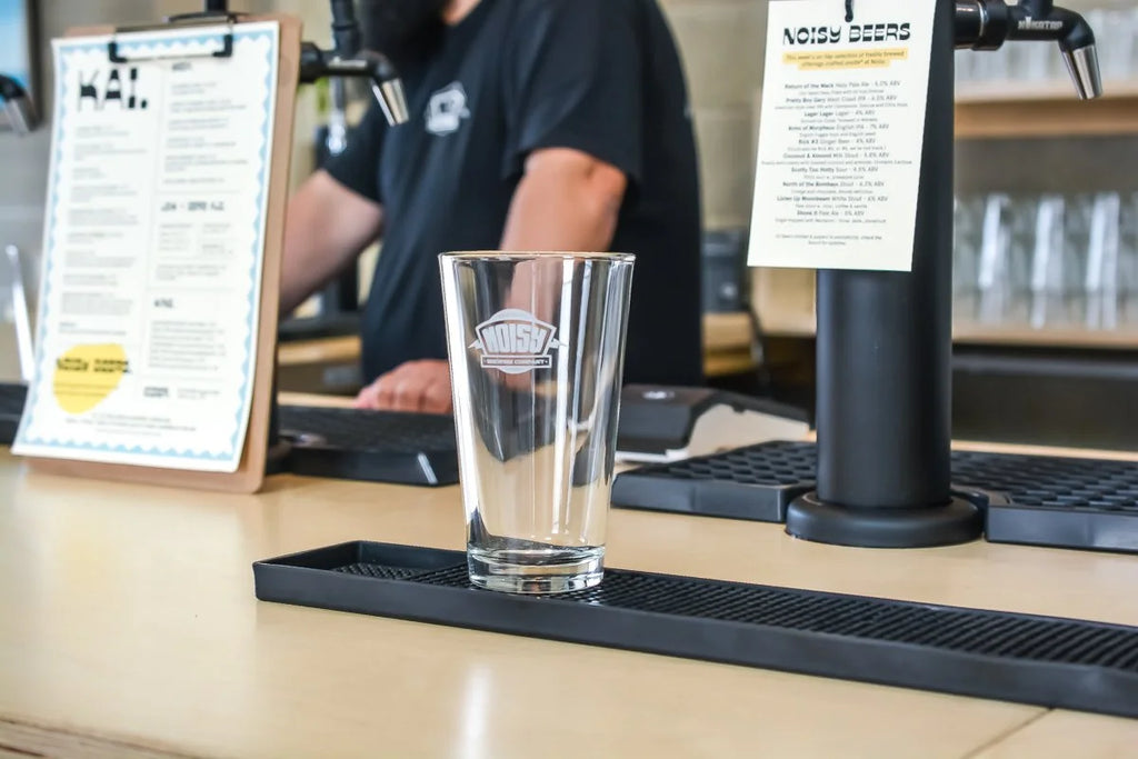 Noisy Pint Glass